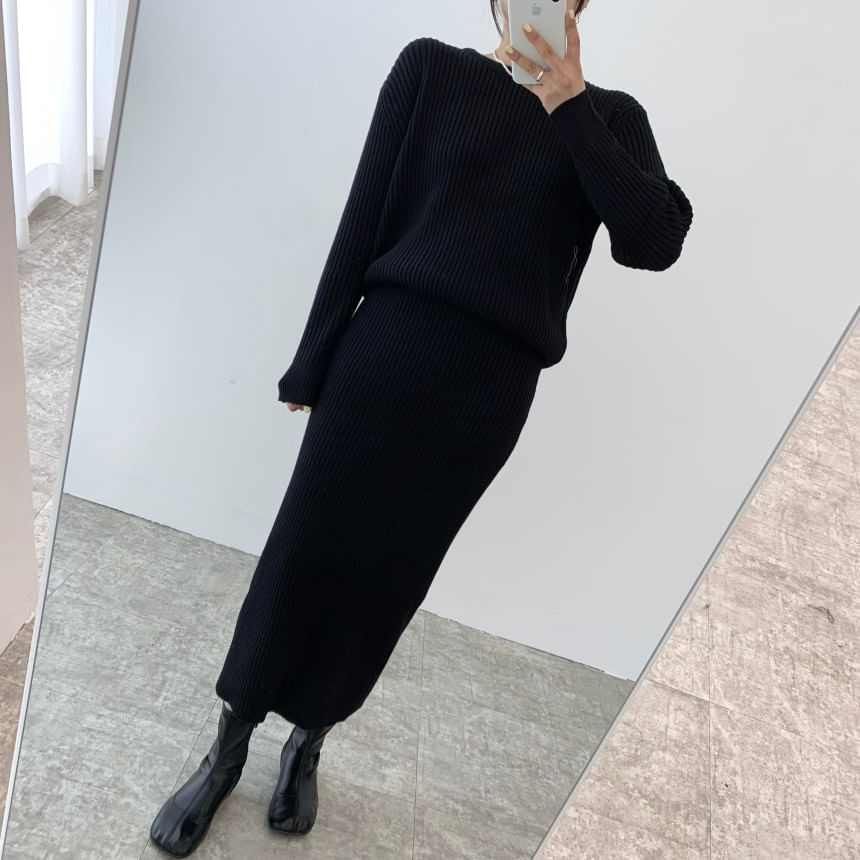 Set: Crewneck Plain Sweater + High Waist Midi Skirt