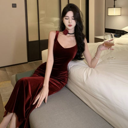 Sleeveless Mermaid Open Velvet Plain V-Neck Back Gown Evening