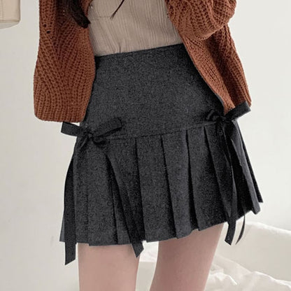 Mini Ribbon-Trimmed Low-Rise Pleated Skirt