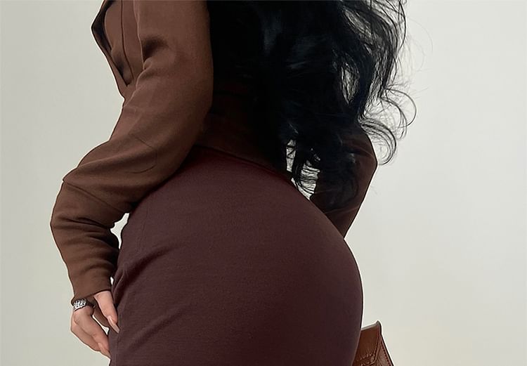 Sleek Mid-Rise Mini Pencil Skirt