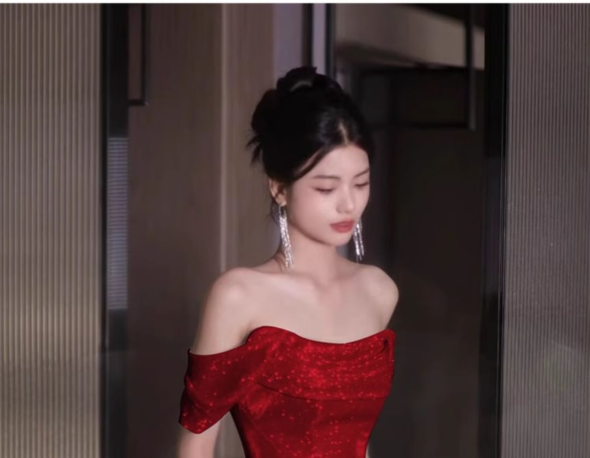 Off-Shoulder Plain Glitter A-Line Evening Gown