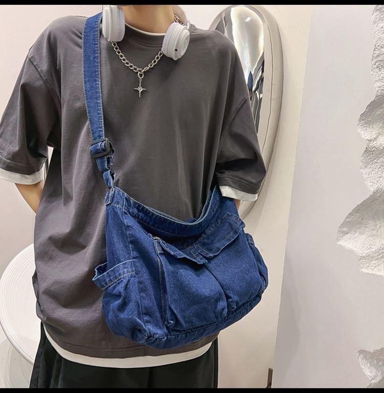 Umhängetasche aus Denim mit mehreren Taschen