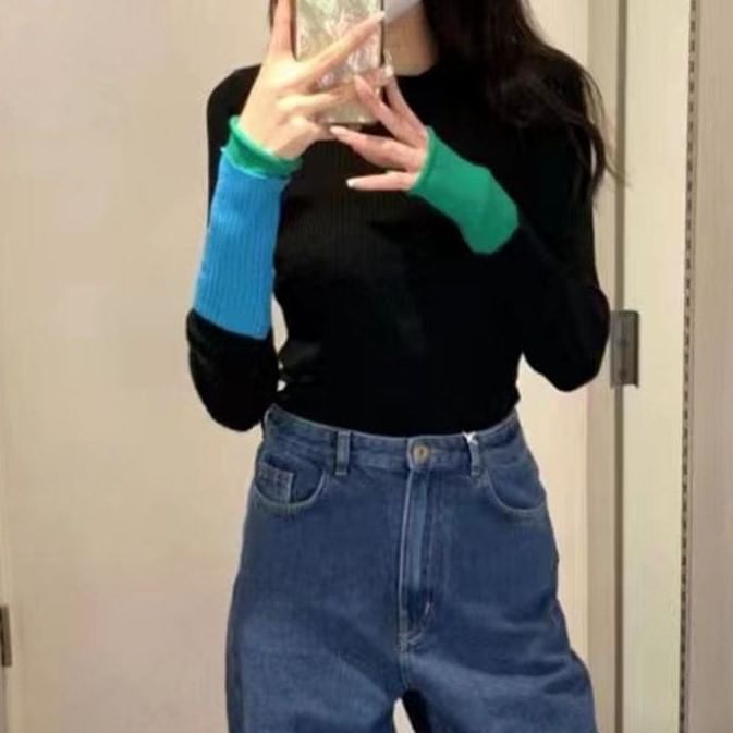 Long-Sleeve Crew Neck Two Tone Knit Top