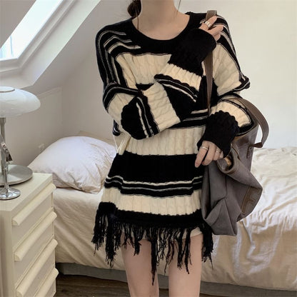 Sweater Loose-Fit Frayed Striped