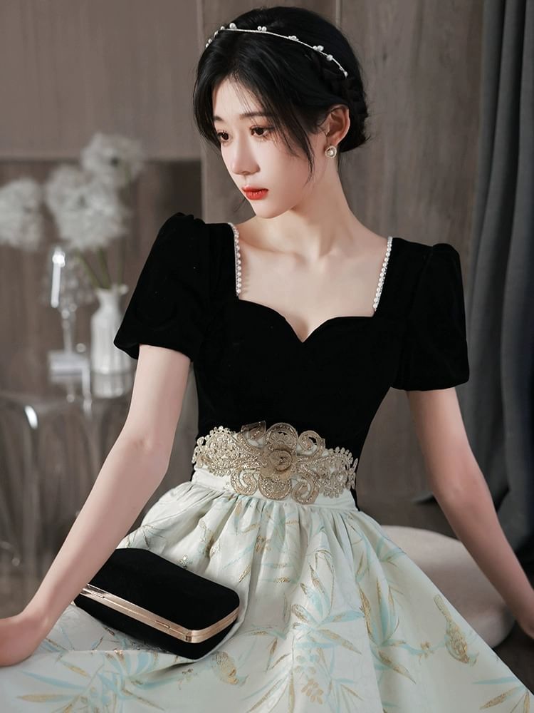 Short-Sleeve Square Neck Patterned A-Line Cocktail Dress