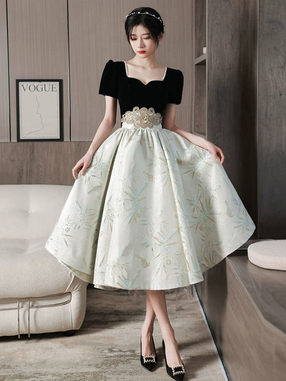 Short-Sleeve Square Neck Patterned A-Line Cocktail Dress