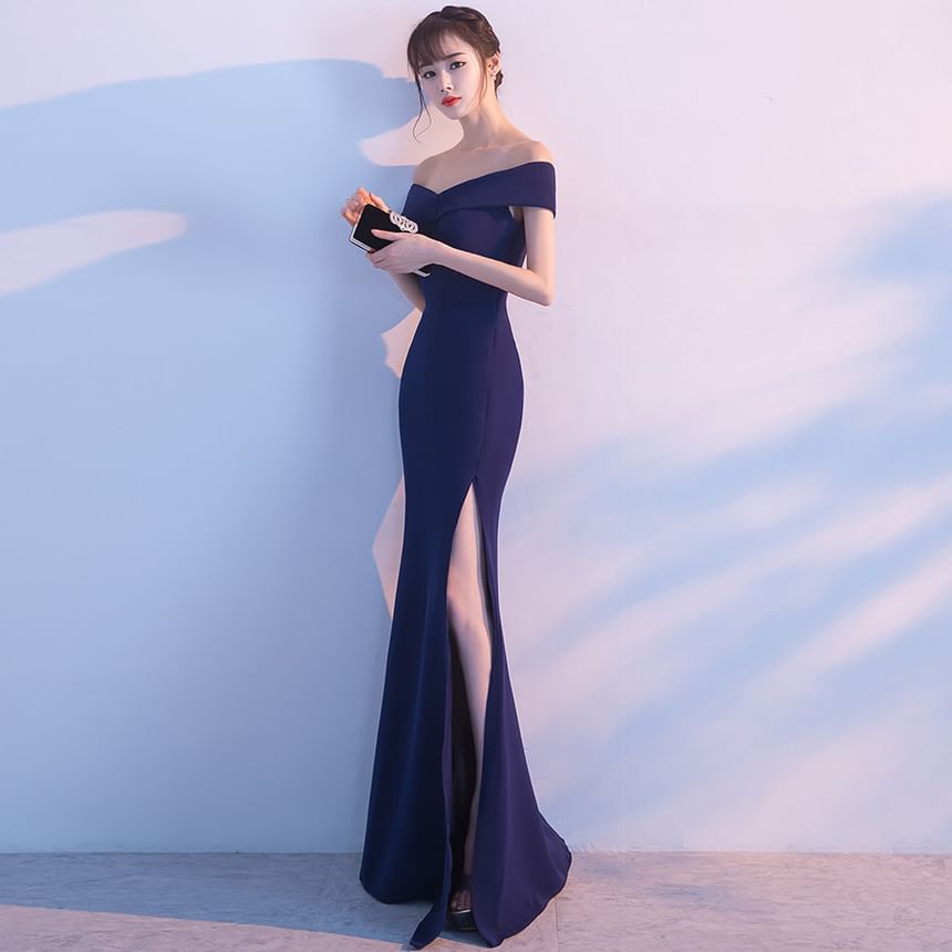 Off-Shoulder Plain Side-Slit Mermaid Evening Gown