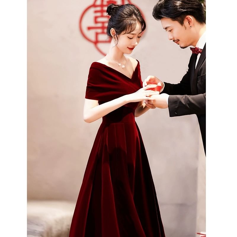 Off-Shoulder Plain A-Line Evening Gown