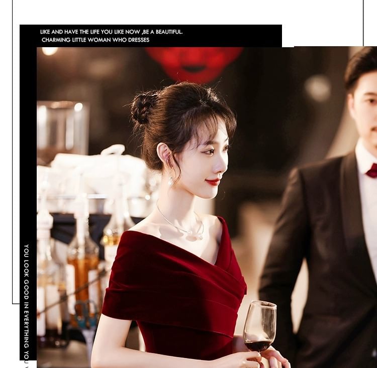 Off-Shoulder Plain A-Line Evening Gown