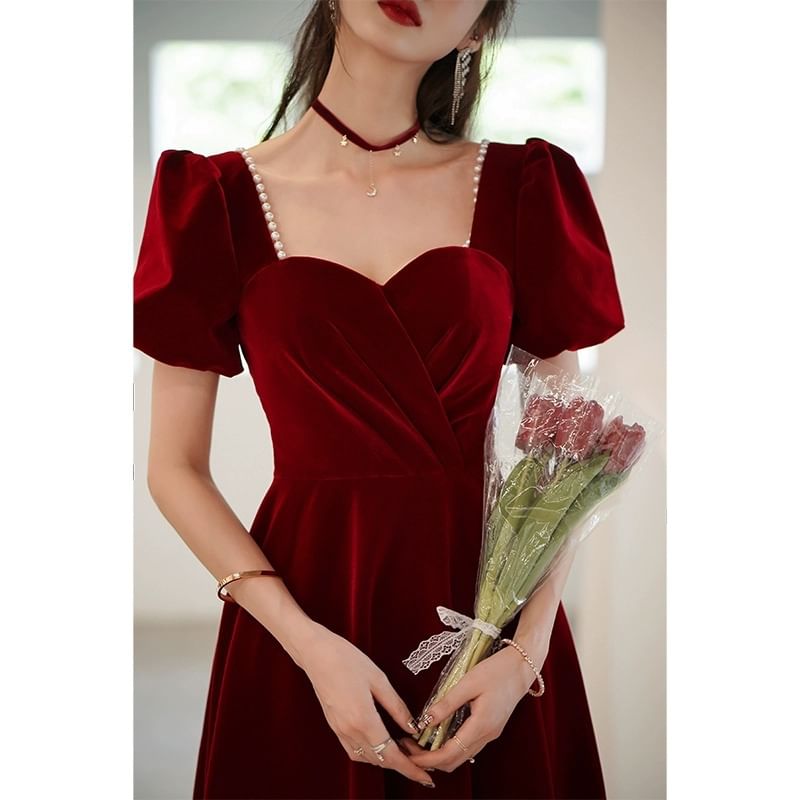 Puff-Sleeve Sweetheart Neckline Plain Midi A-Line Cocktail Dress