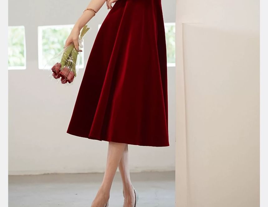 Puff-Sleeve Sweetheart Neckline Plain Midi A-Line Cocktail Dress