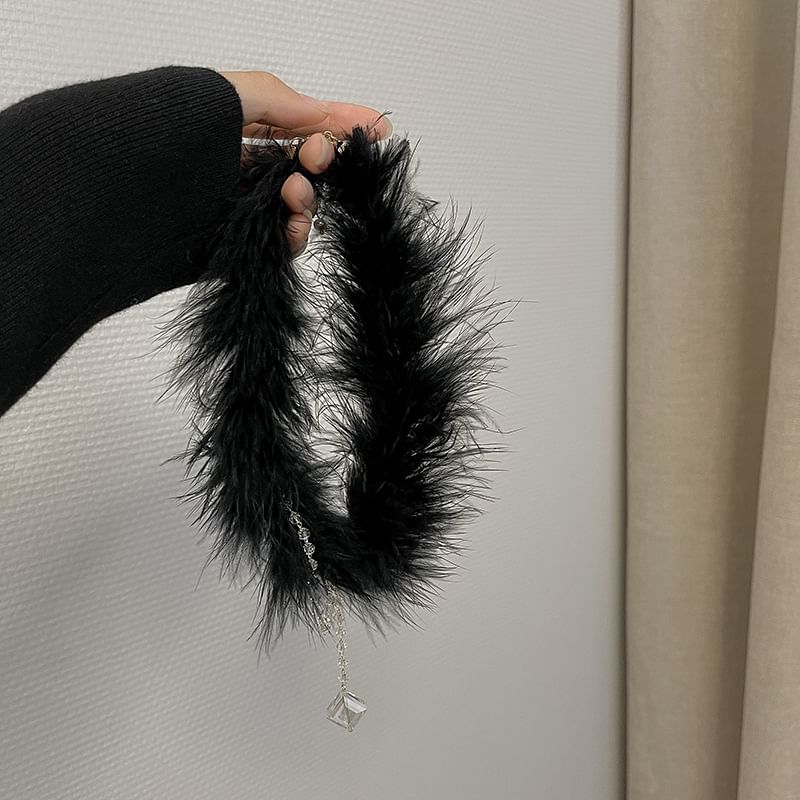 Faux Crystal Pendant Chenille Choker