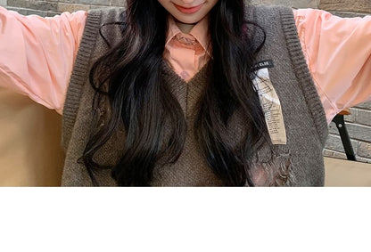 Rabbit Ear Lettering Applique Knit Beanie