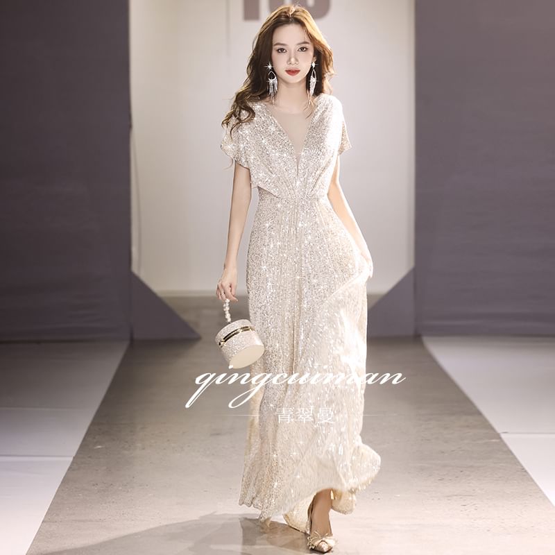 A-Line Short-Sleeve Sequin Gown Plain V-Neck Evening