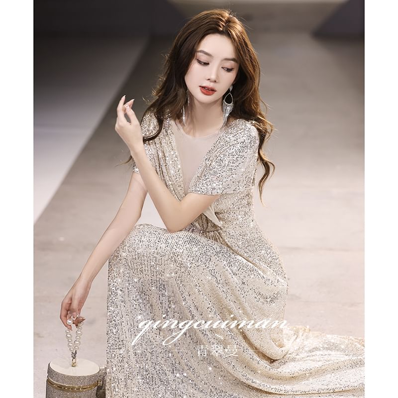 A-Line Short-Sleeve Sequin Gown Plain V-Neck Evening