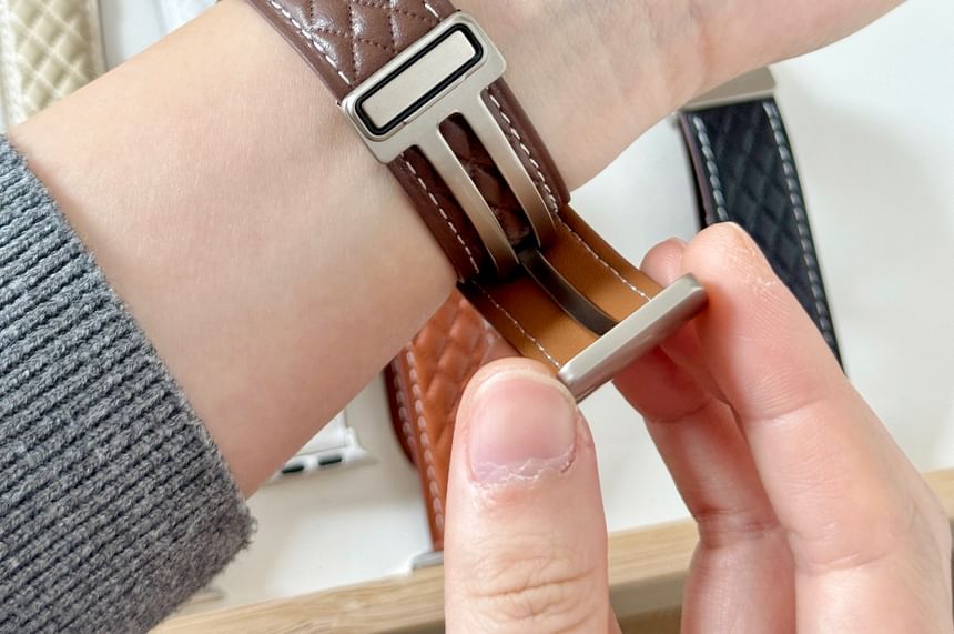 Quilted Faux Leather Magnetic Apple Watch Band