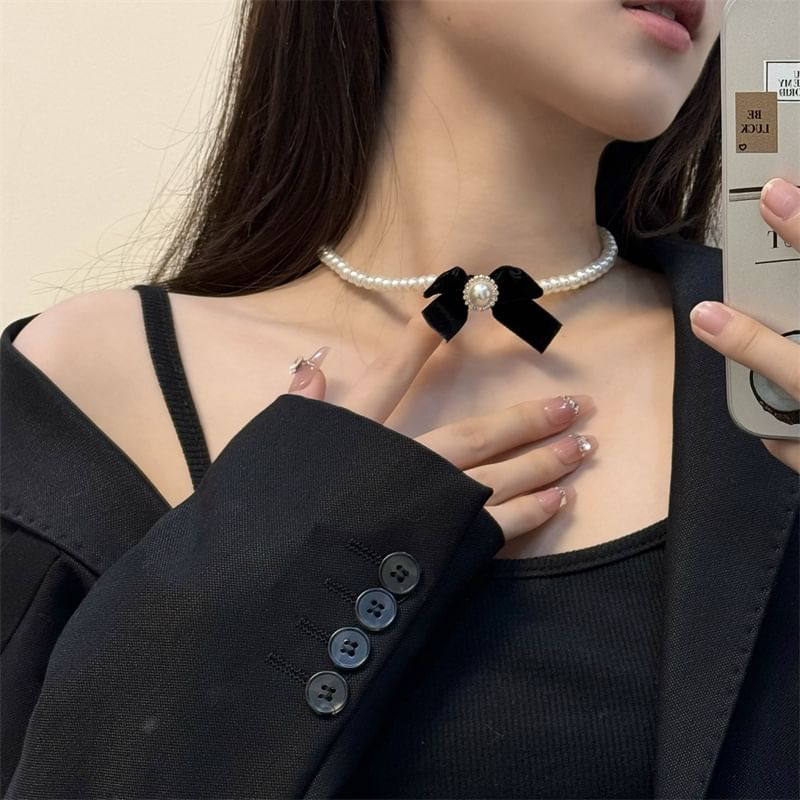 Necklace Pearl Faux Bow Velvet