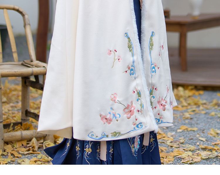 Stand Collar Floral Embroidered Fluffy Trim Tie Front Hanfu Cape