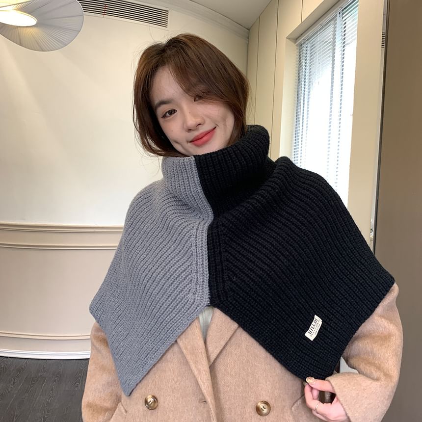 Turtleneck Two Tone Slit Knit Shawl