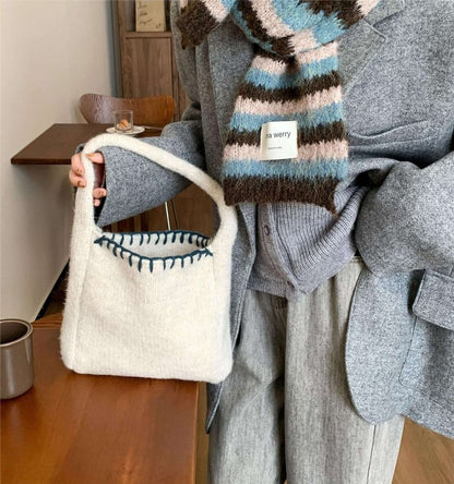 Contrast Stitch Knit Tote Bag