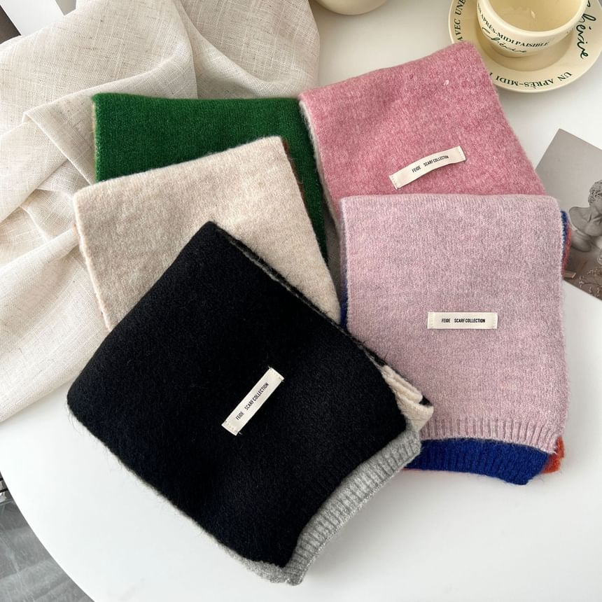 Color Block Knit Scarf