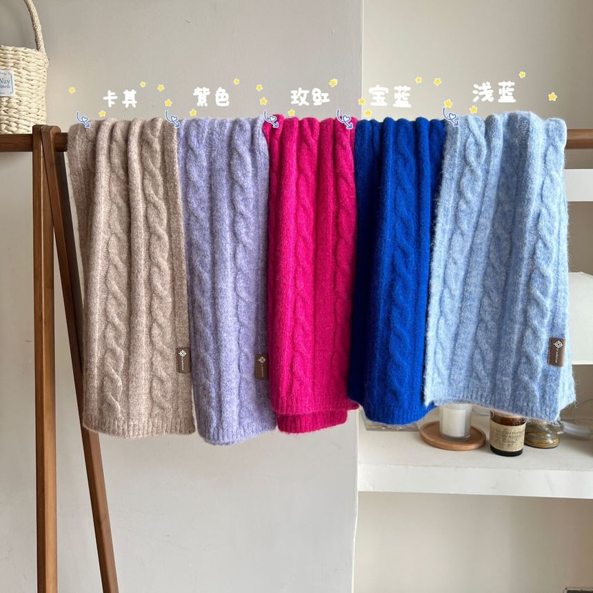 Plain Cable Knit Scarf