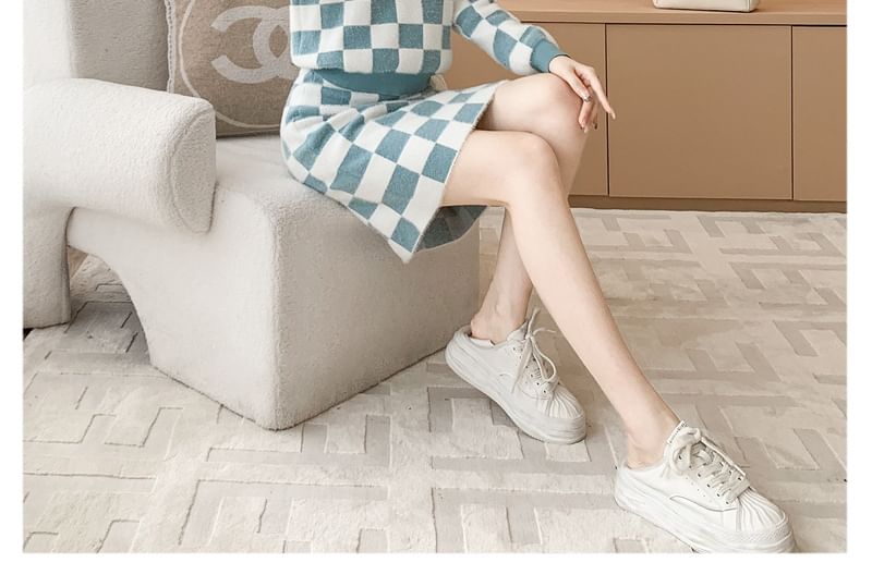 Set: Crew Neck Checkerboard Sweater + High Waist Mini Straight Skirt