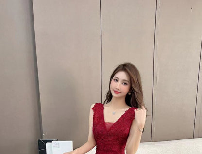 Sleeveless V-Neck Plain Lace Trim Mermaid Evening Dress