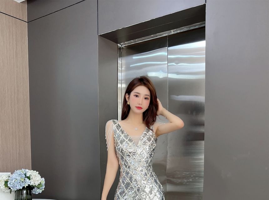 Sleeveless Sequin Side-Slit Trumpet Evening Dress