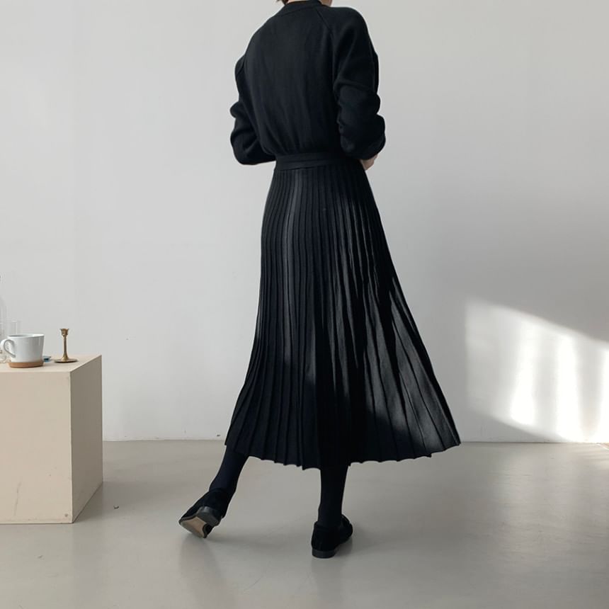 Long-Sleeve Mock Neck Plain Accordion Pleated Midi A-Line Knit Dress