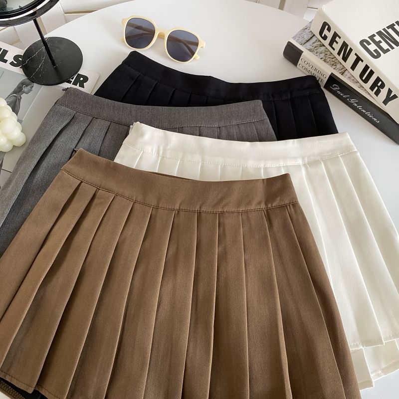 Mid Rise Plain Pleated Mini A-Line Skirt