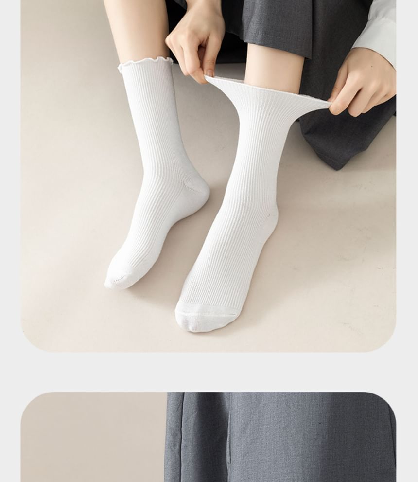 Set of 2 Paris: Plain Ribbed Ruffle Trim Socks