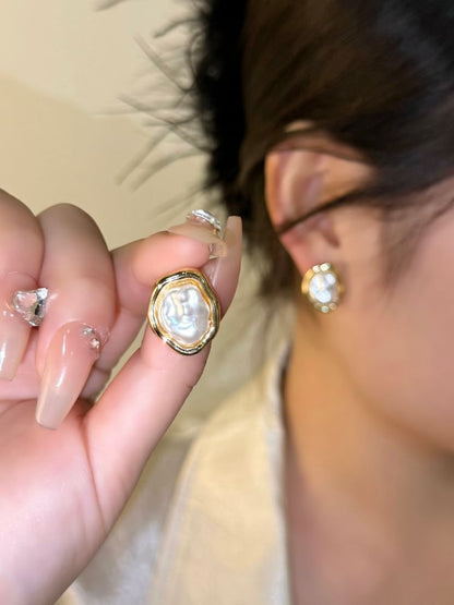Irregular Stud Pearl Faux Ear