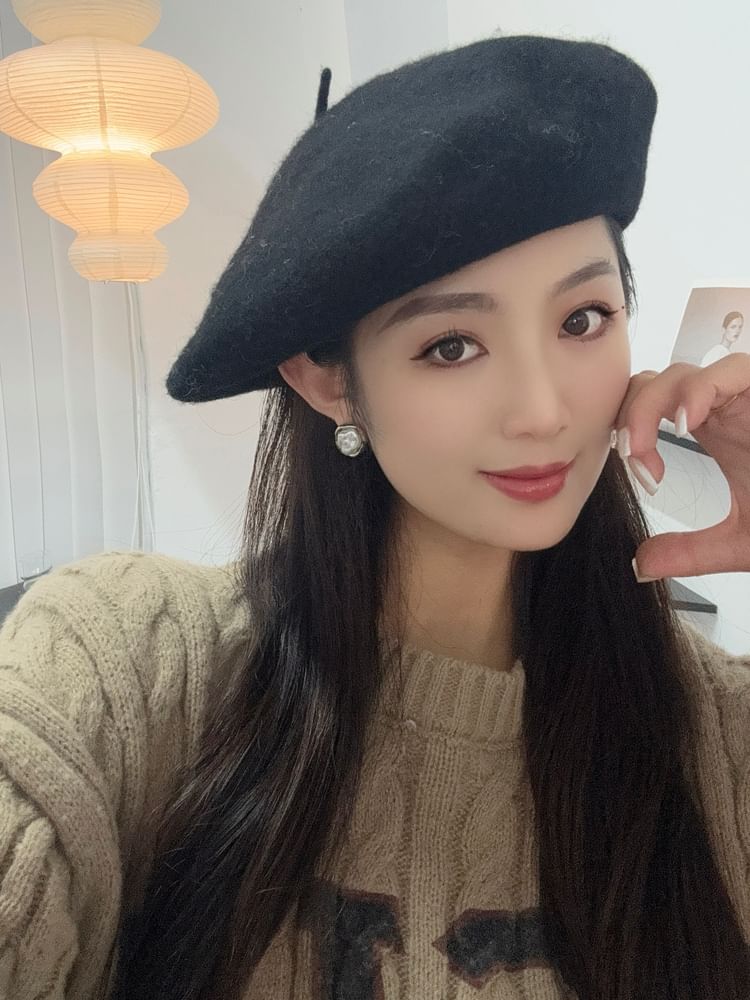 Irregular Stud Pearl Faux Ear