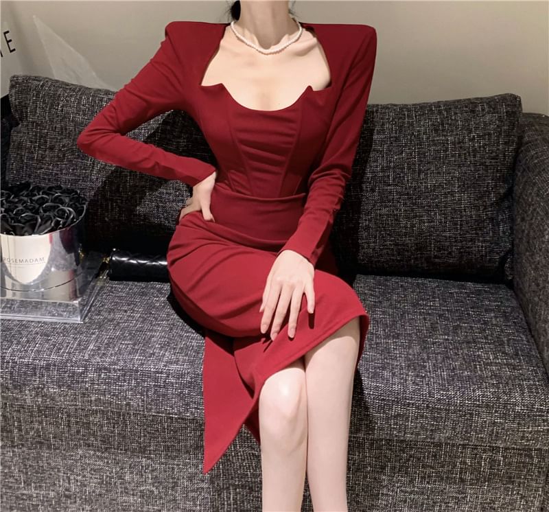 Long-Sleeve Queen Anne Neckline Plain Midi Sheath Dress