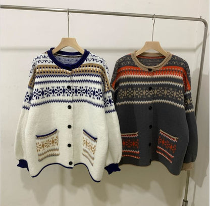 Crewneck Pattern Button-Up Cardigan