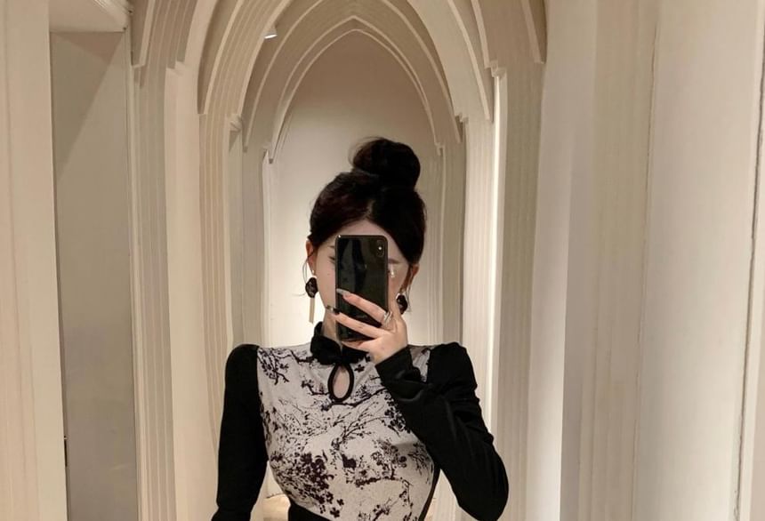 Long-Sleeve Floral Two Tone  Midi Qipao