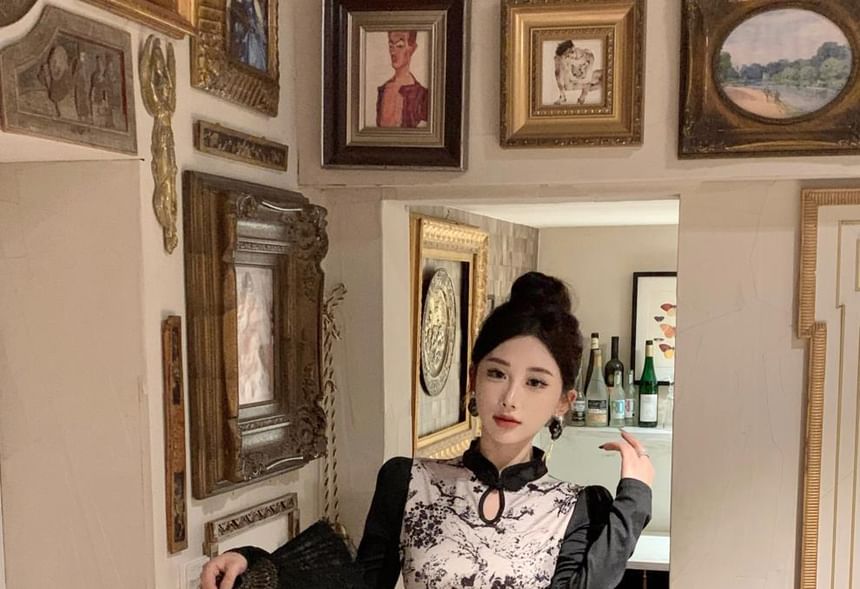 Long-Sleeve Floral Two Tone  Midi Qipao