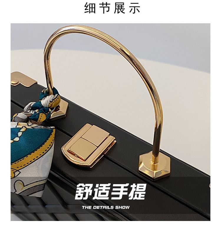 Chain Strap Crossbody Bag