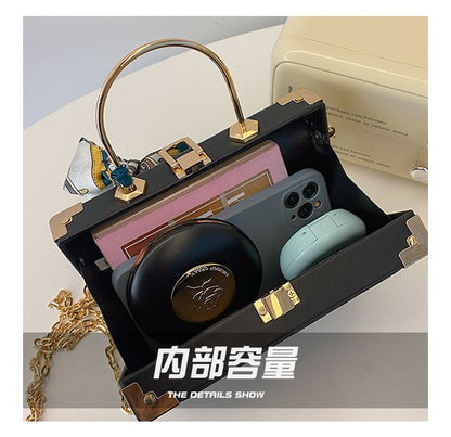 Chain Strap Crossbody Bag