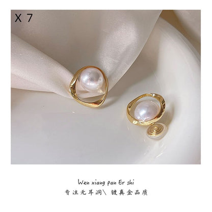 Hoop Ear Alloy Faux Pearl Cuff