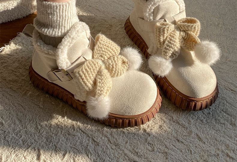 Pom Pom Short Snow Boots