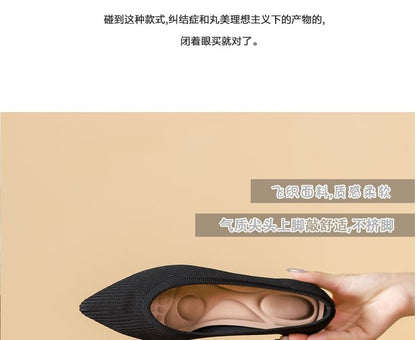 Low-Heel Pumps Pointed