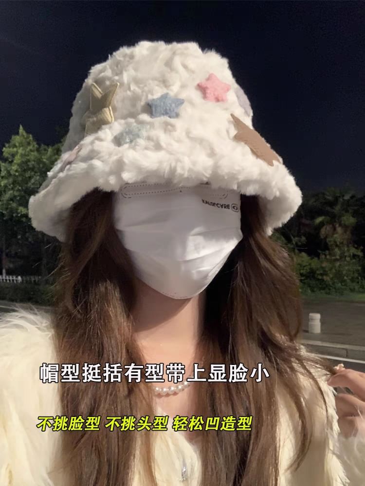 Star Applique Fleece Bucket Hat
