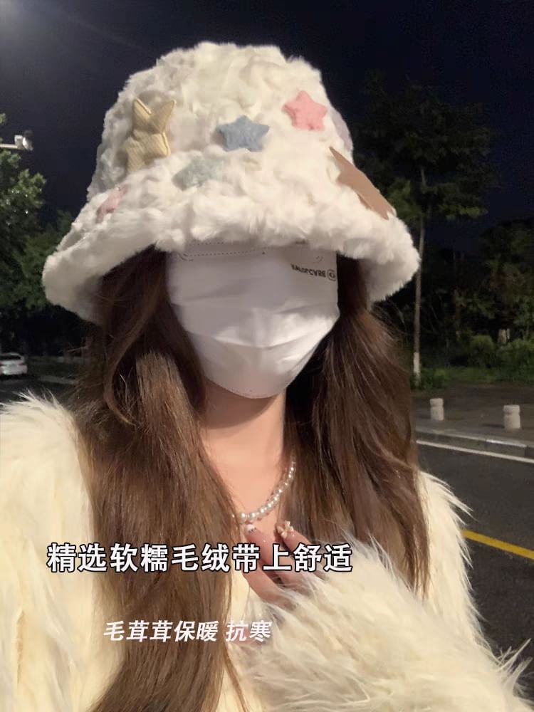 Star Applique Fleece Bucket Hat