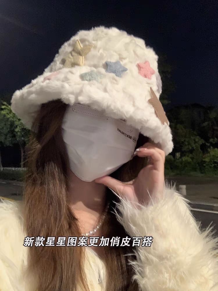 Star Applique Fleece Bucket Hat