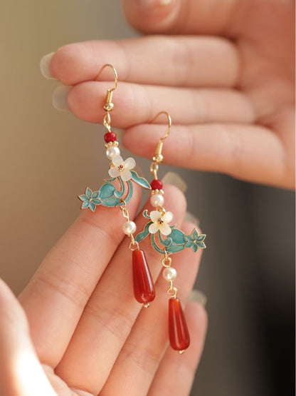 Faux Pearl Drop Earring