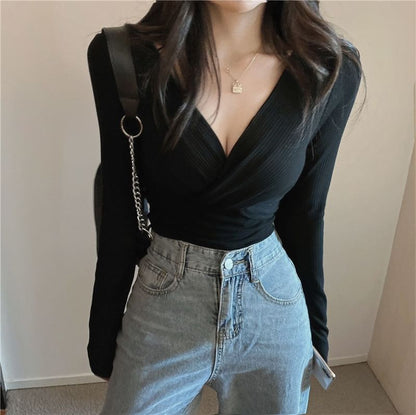 Knot Long-Sleeve Slim Crop V-Neck Top Fit