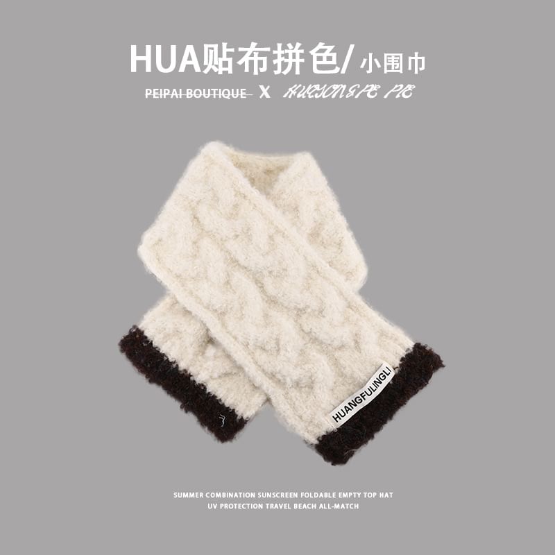 Applique Contrast Scarf Trim Label