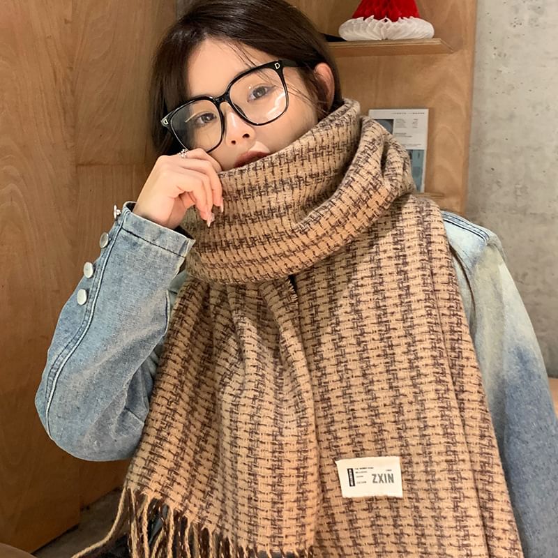 Patterned Label Scarf Applique Tasseled